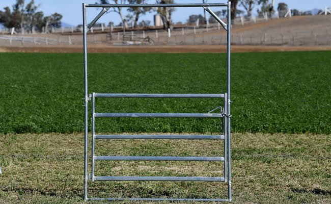 Red River Arena Gate 2.1m x 2.8m high