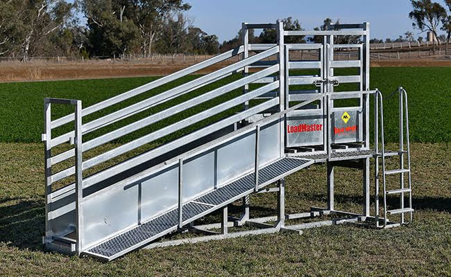 Red River Loadmaster Ramp with Walkway and Platform